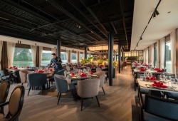 Bars - Restaurant , Bars - Restaurant
